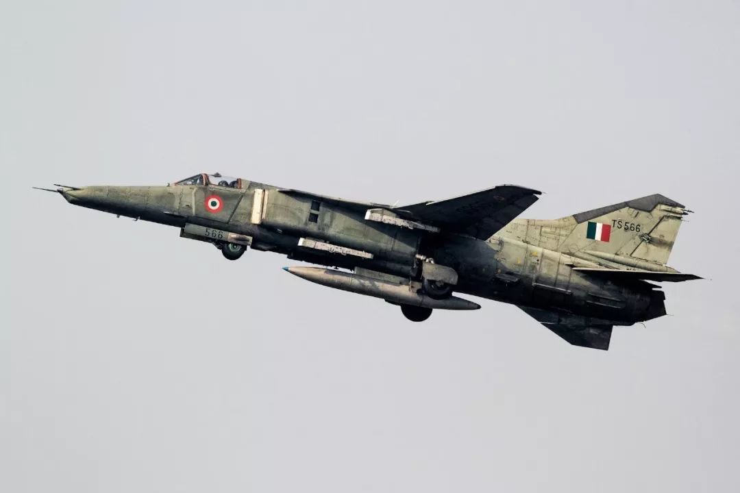 干了这碗恒河水!印度米格27即将退役,可变后掠翼战斗机又少一机