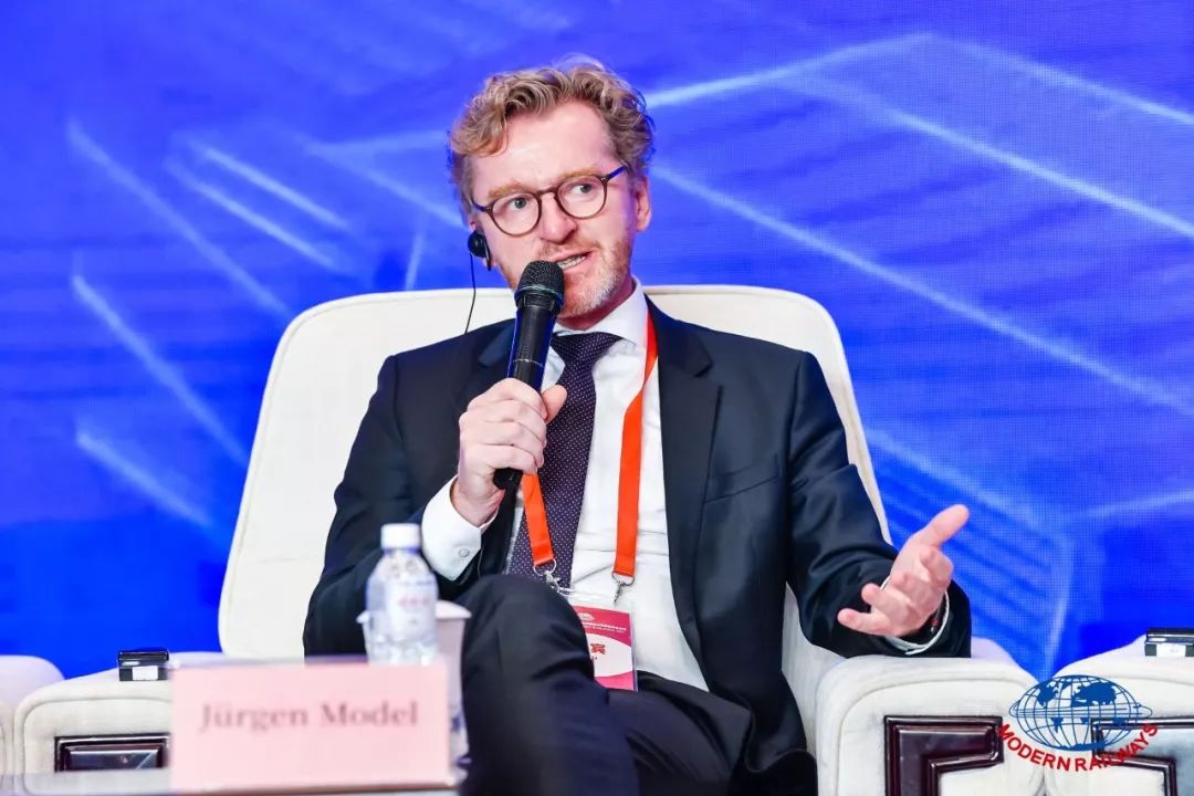 中国国家铁路集团有限公司科技和信息化部副主任齐延辉