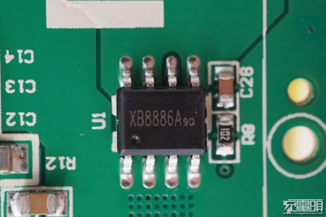 拆解报告：飞利浦10000mAh 22.5W快充移动电源__财经头条