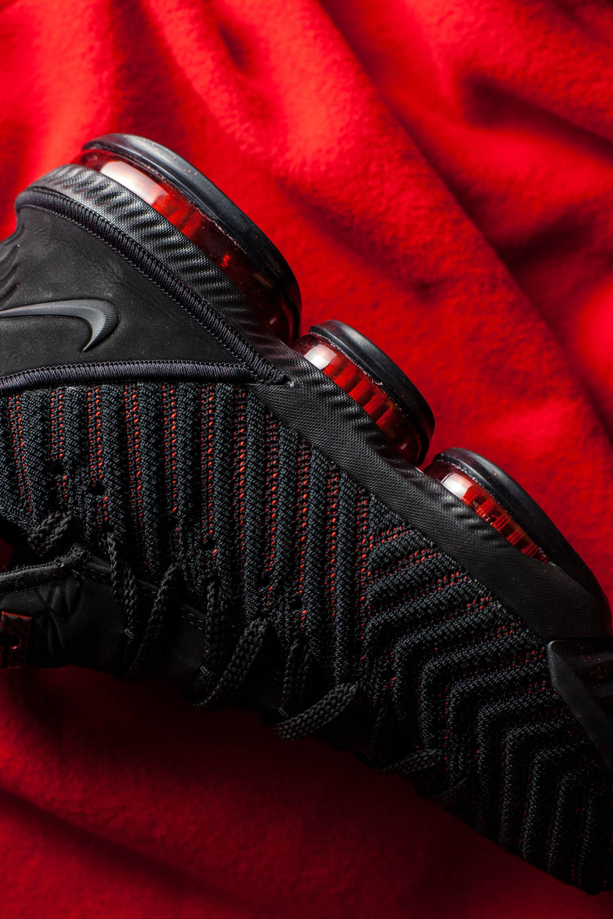 詹姆斯|鞋身|狮头_新浪新闻