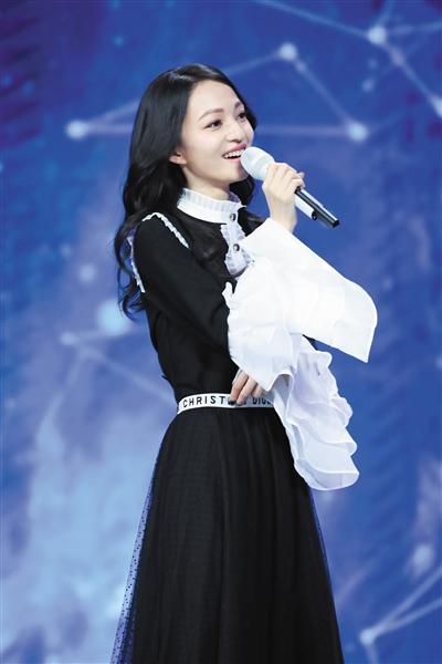 郑恺鹿晗接毛巾接出新职业