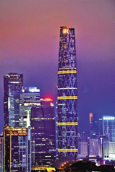 广州国际金融中心(西塔)"长得最快的摩天大楼"小蛮腰,西塔,东塔三塔