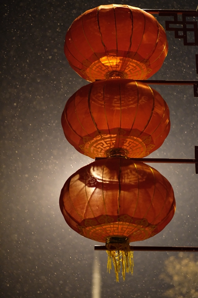 元宵节北京迎小雪,故宫周边降雪明显