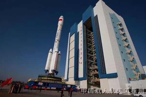 2011年9月20日,执行任务的天宫一号目标飞行器,长征二号f运载火箭组合