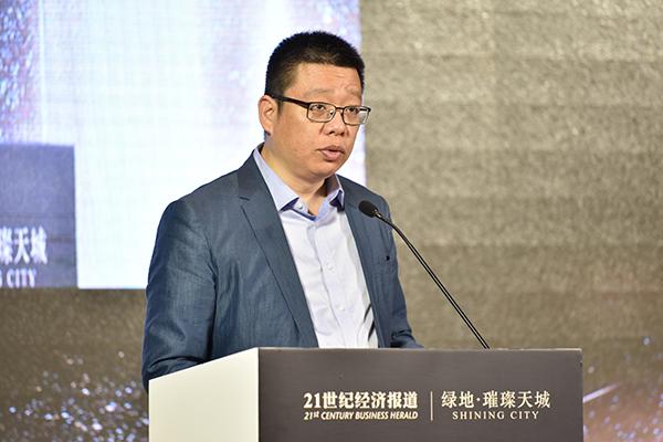 南方财经全媒体集团党委副书记,副总裁,二十一世纪传媒总裁杨云飞致辞