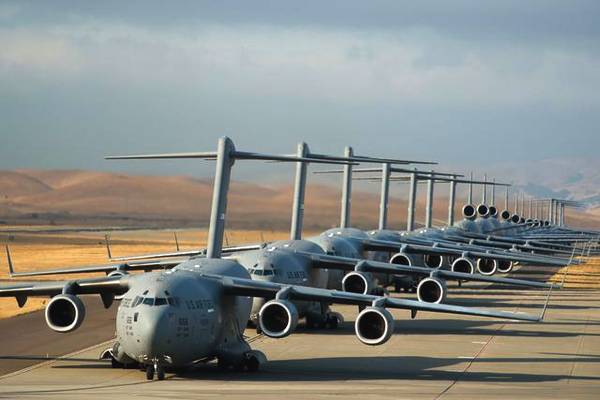 达13型不同级别的运输机,小至3吨多的塞斯纳208,大到379吨的c-5"银河"