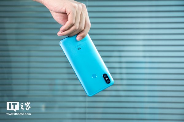 京东一周最新手机热销榜:第一名有点意外