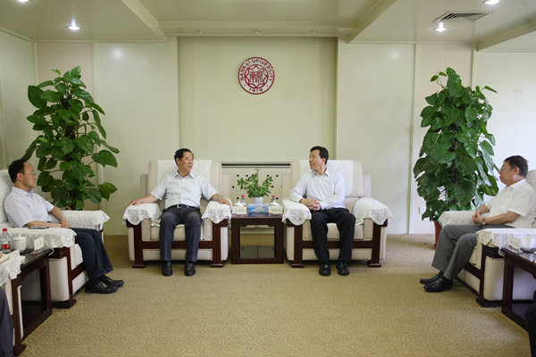 南开中学理事会理事长孙海麟来访