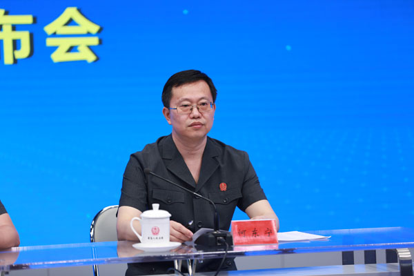 最高人民法院执行局副局长 何东宁中国法院手机电视记者工人日报记者