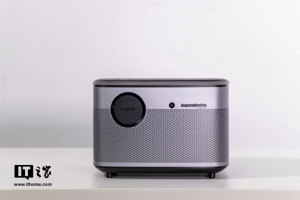 h2和h2 slim以及一款激光电视皓·lune,it之家已经拿到极米无屏电视h2