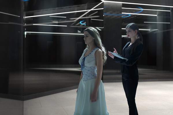 strike带来了她的最新cos作品——《西部世界》女主角多洛莉丝·亚伯