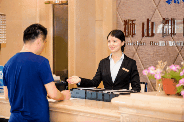 也表示,维护好邻里关系非常重要,因为好的物业服务离不开业主的配合