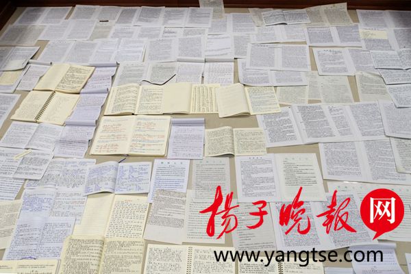 10万字的繁体字课本全部得手抄 扬大一学生