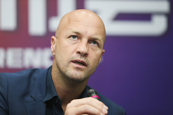 小克鲁伊夫执教重庆,想在中超保级可不能靠"星二代"光环