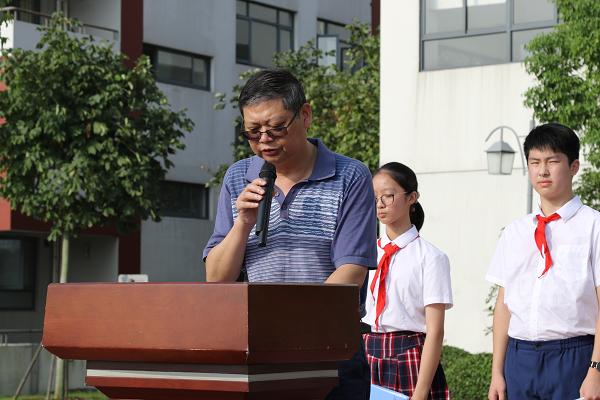 上海闵行区上师初级中学:争做新时代好少年 共绘上师美丽未来——2018