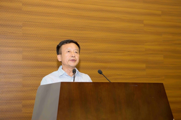 郑家茂副书记宣读获奖名单