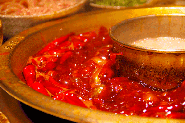 为什么有人特别能吃辣而有人却不能?爱吃辣是天生的吗?