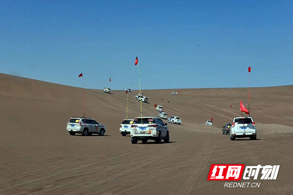 鄯善沙漠越野演绎大漠豪情 衡阳车友体验惊险刺激