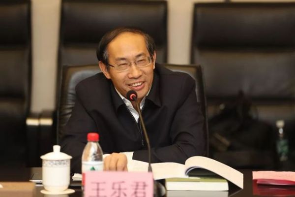 农业农村部经营管理司原司长张红宇从都市农业的发展方向这个主题出发