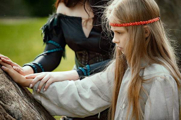 但如果你选择叶奈法,拿恭喜你,至少"白狼"杰洛特的女儿希里是很认同的