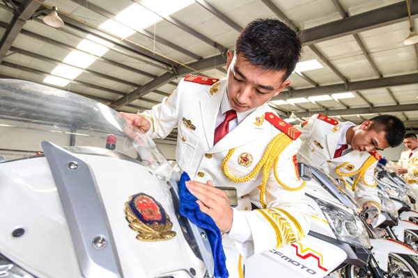 荣耀背后这是武警国宾护卫队的独家记忆