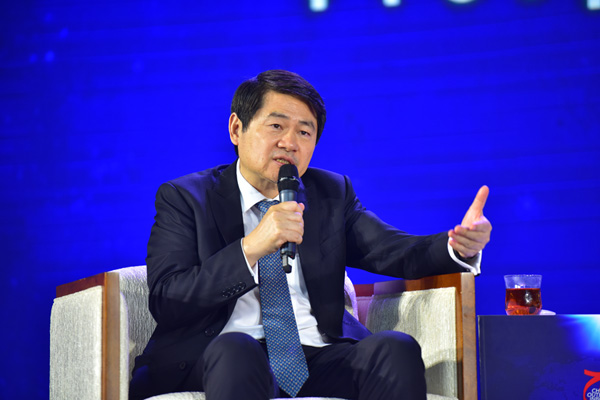 人民网北京11月16日电 第五届中国企业全球化论坛今日在海南三亚举行.