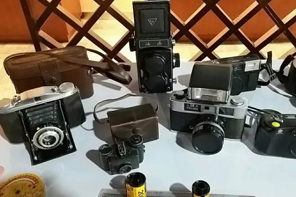 首张浦东地图、报纸创刊号…农行一线职工的收