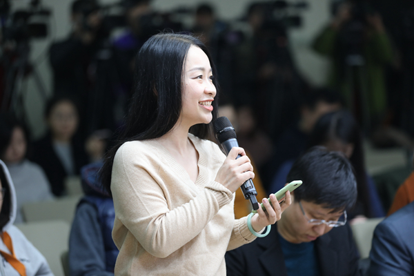 第一财经记者郭丽琴在商务部例行发布会上提问。