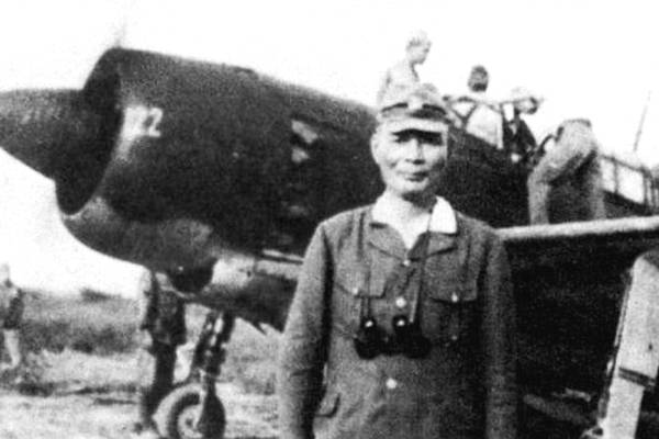 日军中将不甘心投降 他亲自开战机偷袭美军 死法让人想笑 手机新浪网 日军中将不甘心投降 他亲自开战机偷袭美军 死法让人想笑 手机新浪网