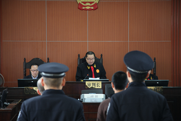 12月3日上午,融水法院对该县首起涉恶案件开庭宣判,涉恶被告人李德科