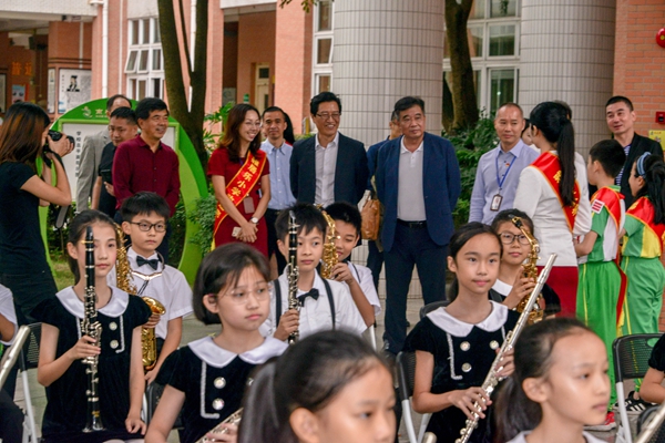 广州番禺区举行中小学反邪教"1 6"宣传活动