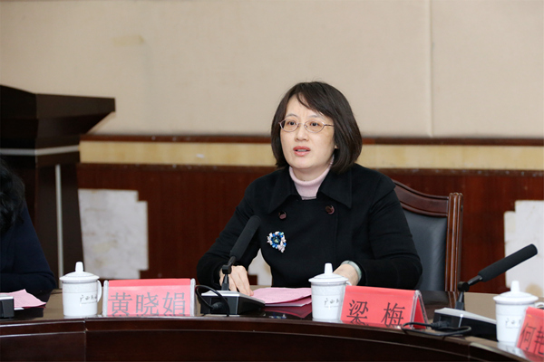 女法官进高校真情交流促学习广西女法官协会到广西民族