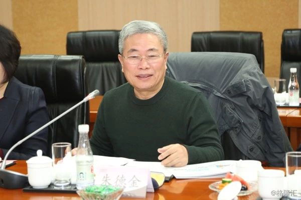 股东代表李顺安与会人员敞开心扉,畅所欲言.