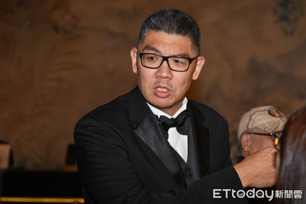 连胜文培养年轻人不看家庭背景看重做人正派靠自己努力