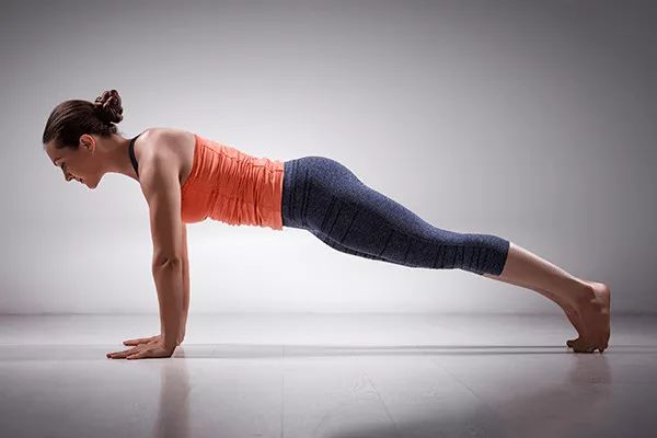 1,椅子 反斜板式8个消除副乳练习严重者可导致癌变等胸部容易出现增生