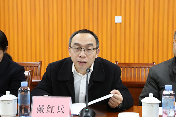 自治区高院戴红兵副院长到柳州调研征求人大代表意见建议并慰问干警