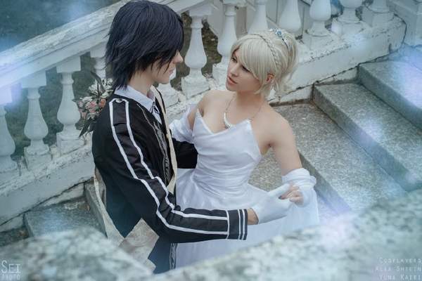 情侣cos《最终幻想15》王子,露娜 甜蜜互动狂撒狗粮