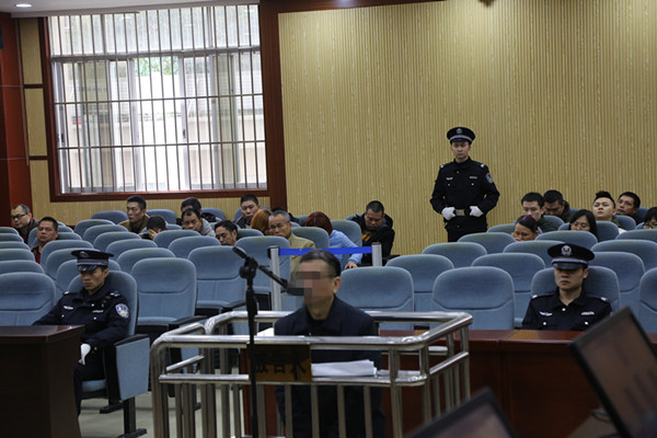 扫黑除恶专项斗争港北法检两长亲自开庭审理一起涉黑案件