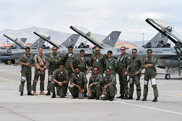  巴基斯坦F-16战斗机机群