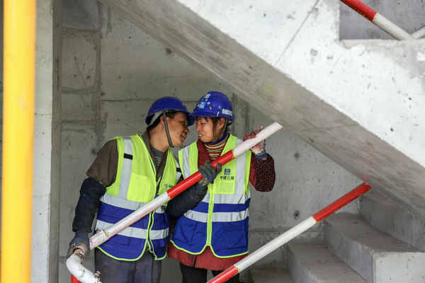 也甜蜜 工地上的爱情|石国祥|妻子|媳妇_新浪新