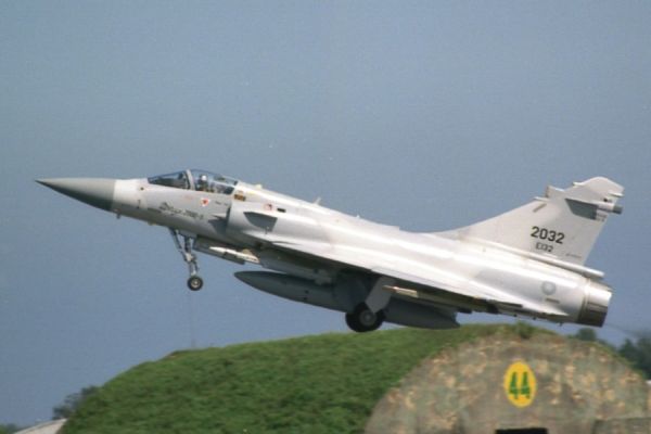 资料图片：台军“幻影”2000战机。（图片来源于网络）