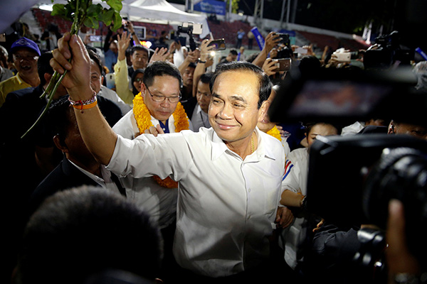 当地时间2019年3月22日，泰国曼谷，泰国人民力量党举行竞选集会，总理巴育出席。  视觉中国 图