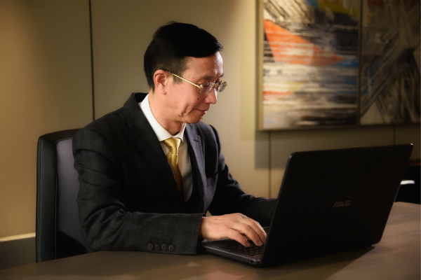 新民法谭律师版丨法援故事父子情背后的诉讼