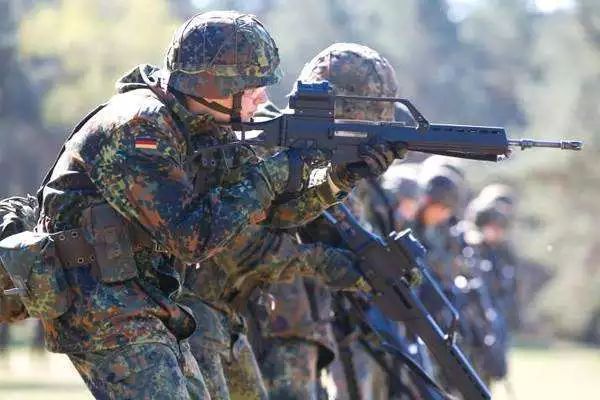 凭啥二战后德国能重建军队现代德军真成联邦肥宅了吗