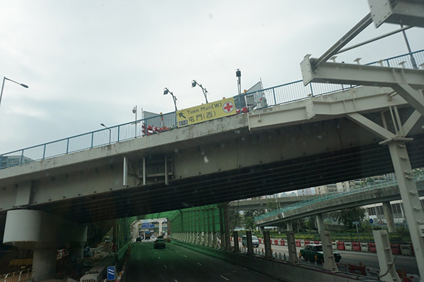 城市细节 别样红叶 在香港向山进发 新浪新闻