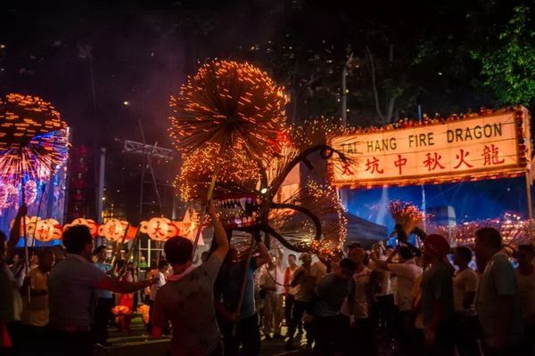 国家级非遗项目"香港大坑舞火龙"大坑中秋舞龙时间并没有连续几晚