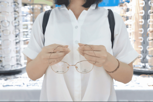 一块钱配眼镜滨江道这家眼镜店性价比高到爆表目测即将排起长长长长队