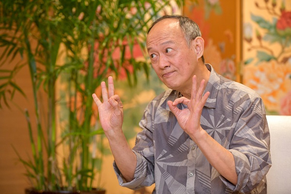 金士杰:一半是甜蜜奶爸,一半是"戏痴"