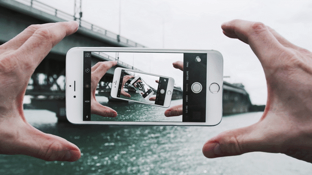 热浪生活 | 举报了!这个人在家用手机拍小电影!