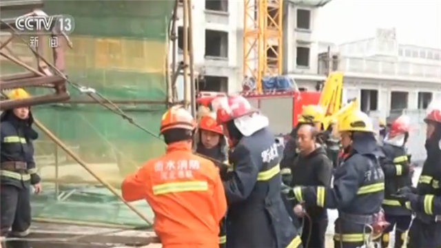 最新!河北衡水升降机折断事故 8人被警方控制